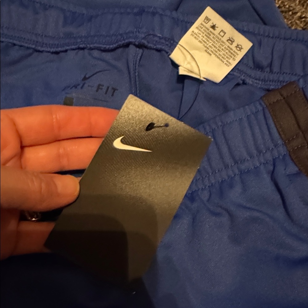 Brand New! Nike joggers - Picture 3 of 4